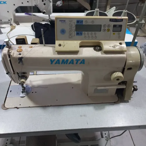 Maquina reta industrial Yamata