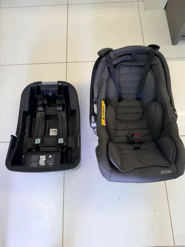Bebê Conforto Infanti ZION (Com a base)