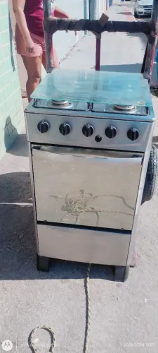 Vendo esse fogão 4 bocas.