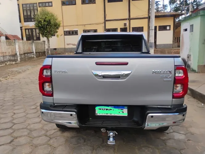 Toyota Hilux CD SRX 4X4 2.8 TDI 16V Diesel Aut. 2025