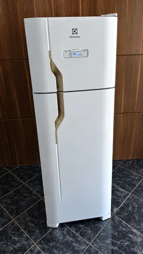Geladeira Electrolux Frost Free 