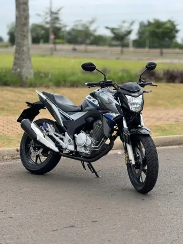 CB TUSTER 250