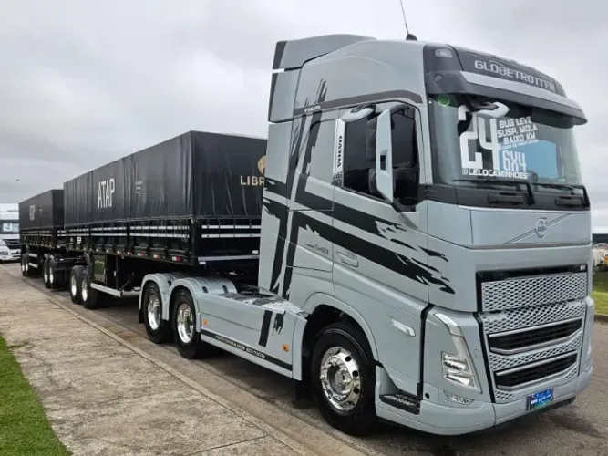 Volvo FH 540 6x4 Bug Leve Mola Ano 24 Painel TFT + Rodotrem Graneleiro Librelato 23