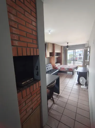 Excelente AP bem localizado em Canasvieiras