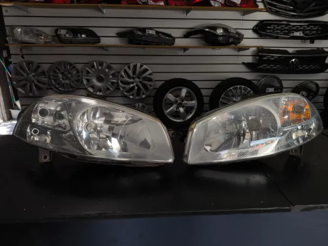 PAR DE FAROL FIAT STRADA 2018 CROMADO!!