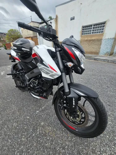 Bajaj DOMINAR 160
