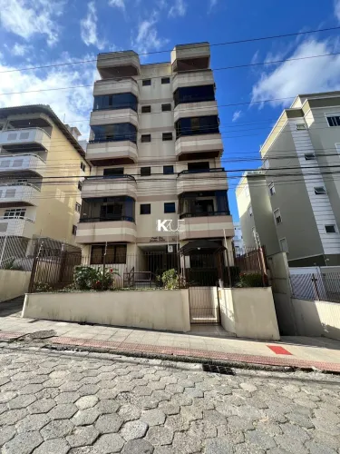 Apartamento com 3 dormitórios sendo 1 suíte no bairro Abraão!