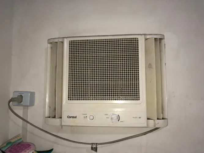 Vendo Ar-Condicionado de Janela Consul 10.000 btus