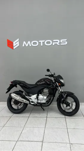 Promoção imperdível!! CB300R 2013 impecável! ESMotors