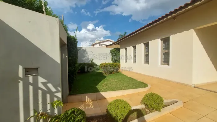 Excelente casa comercial