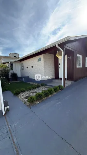 Casa à venda em Fundos, Biguaçu - SC