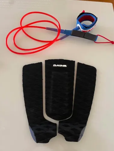 Leash Dakine 6 pés e deck Dakine Andy irons