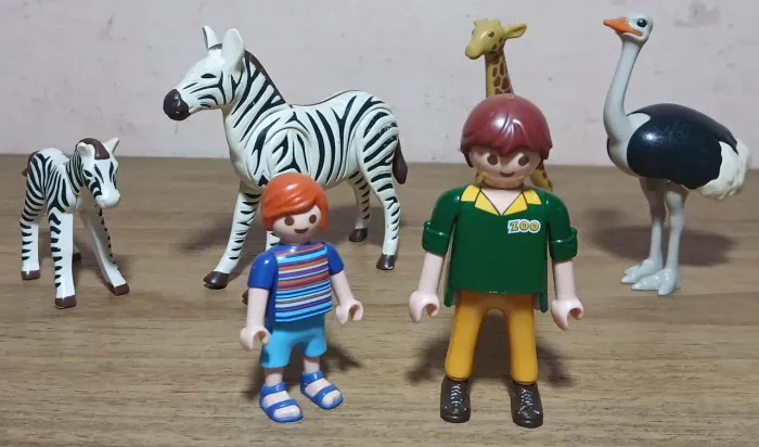 Playmobil animais silvestres e bonecos