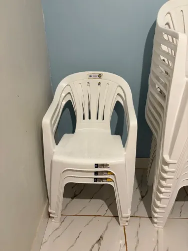 Cadeira de plástico