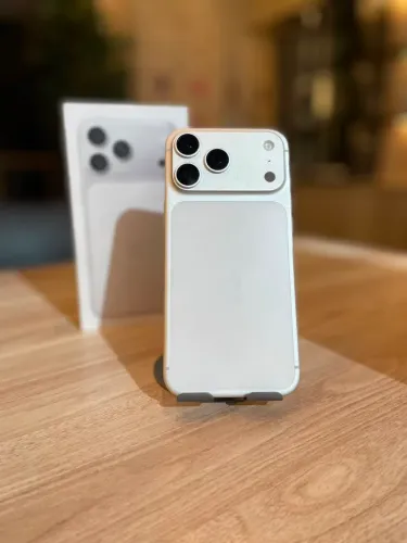 Iphone 17 Pro Max 256GB Prata | Bateria 100% - Seminovo