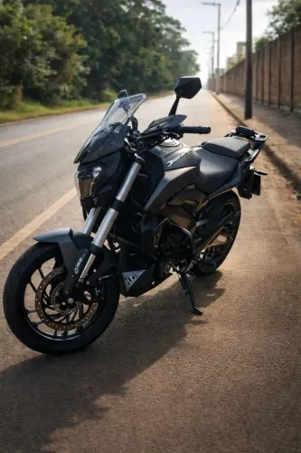 ? Dominar 400 - Ano 2023 | Preta | 32.000 km ?