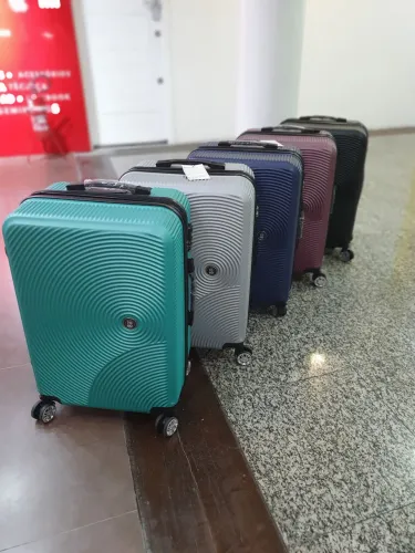 Mala Média com extensor 23kg