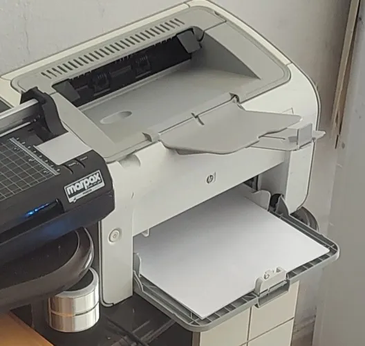 Impressora laser HP 1102 acompanha tonner 