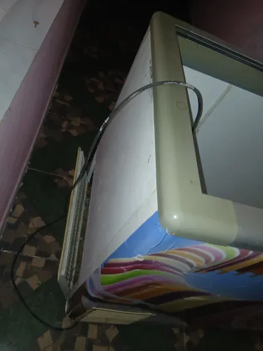 Vende uma frezer de sorvetes eum self-ser vice