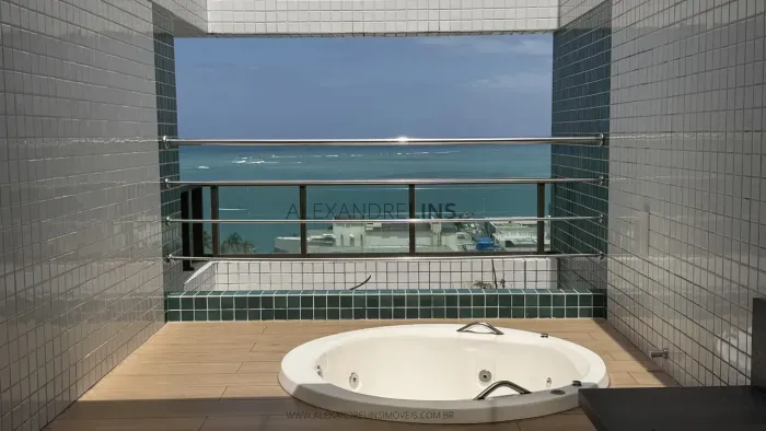 Cobertura Exclusiva na melhor localização da Ponta Verde