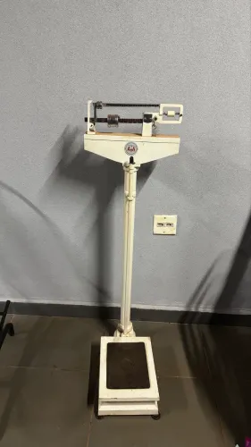 Vendo balança antiga