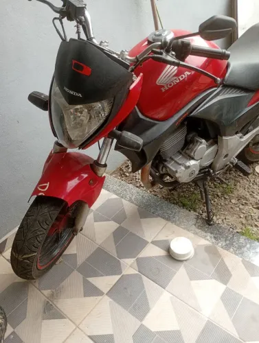 Moto Honda CB300 ano 2011