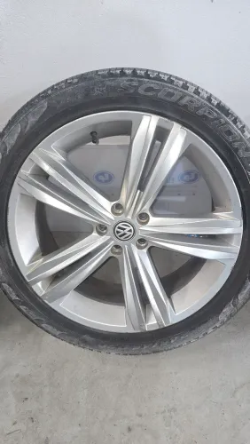 Roda aro 20 vw com pneu 5x112
