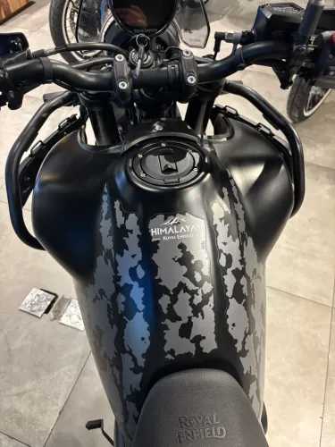 [ Himalayan 450cc Mana black  26/27] Carlos
