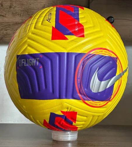 Bola Futebol Nike Flight Hi-Vis 22