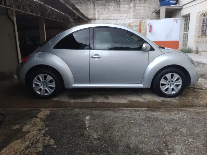 Volkswagen New Beetle 2.0 MI Mec./aut. 2009