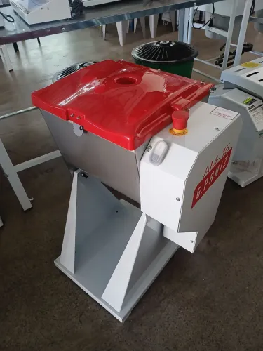 Masseira Semi-Rápida 15kg Bivolt - G Paniz
