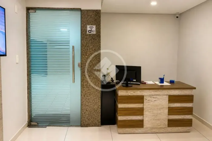 Sala comercial Royal Trader Center - Sofisticação e Localização para seu negócio codigo: 3