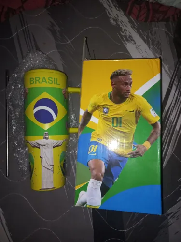 Vendo copo térmico com Canudo 1200ml
