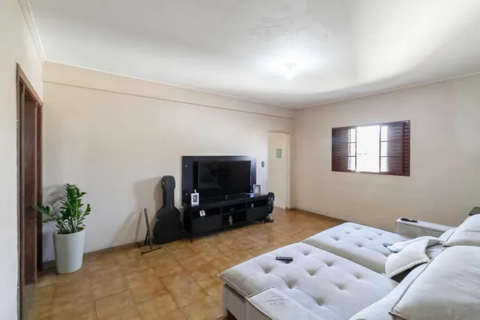 Casa à Venda - Ermelinda, 4 Quartos, 319 m2