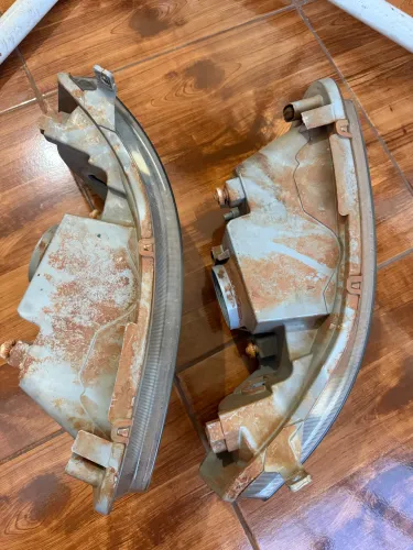 Par de faróis originais Saveiro Parati Surf G4 VW Arteb 