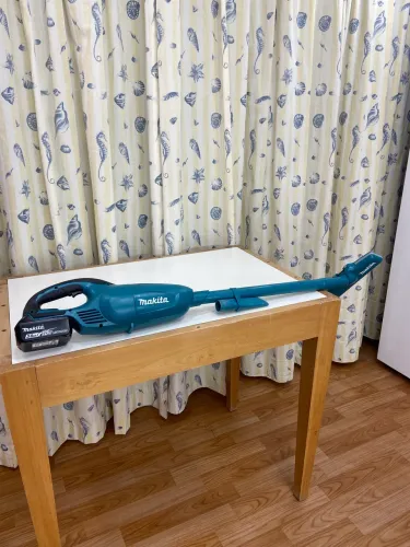 Aspirador de pó a bateria makita
