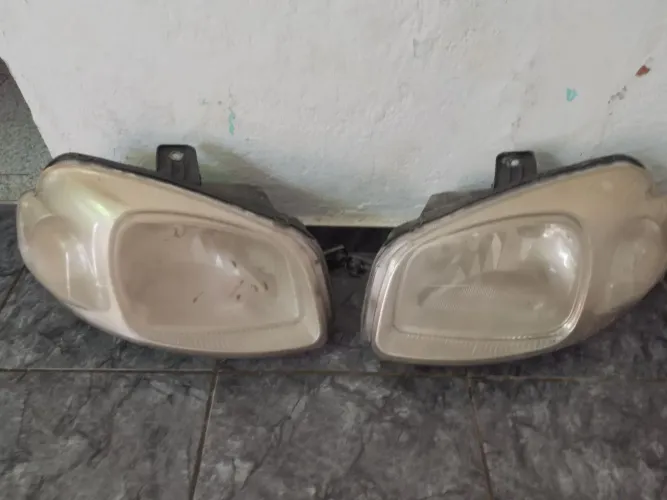 Faróis automotivo, vários modelos