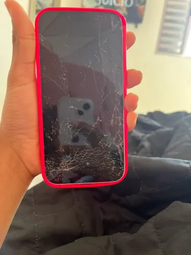 Vendo carcaça de iPhone 13 , 6 meses de uso