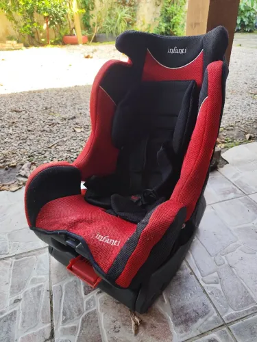 Cadeira de passeio bebê conforto