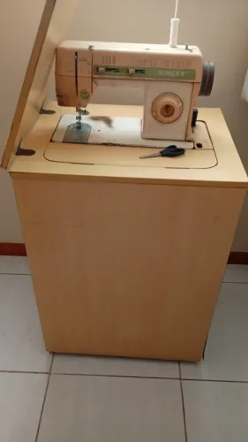 Maquina de costura Singer Facilita
