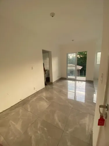 Apartamento com 2 dormitórios para alugar, 51 m² por R$ 1.728,00/mês - Jardim das Colinas
