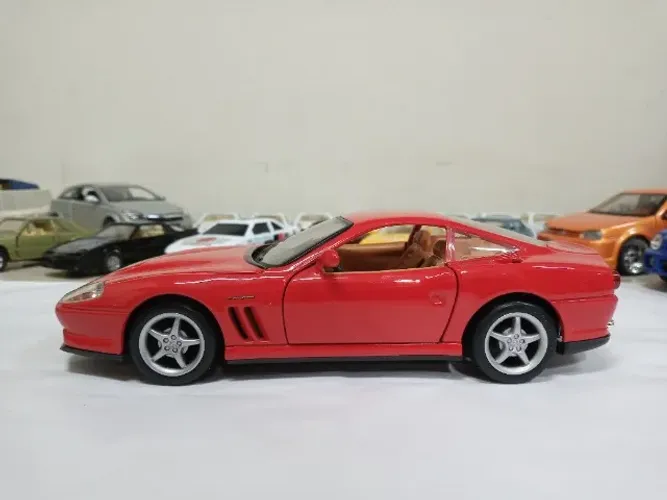 Miniatura Ferrari 550 Maranello 1/24 Maisto Thailand #LE306