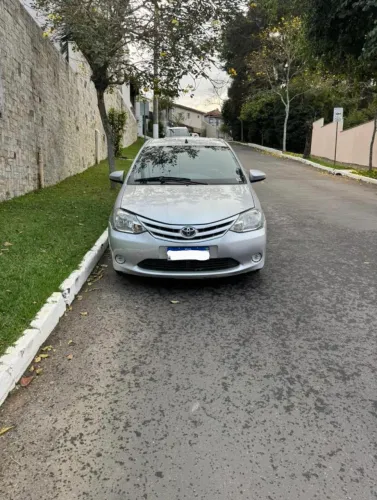 Toyota Etios XS 1.5 Flex 16V 5P Mec. 2014