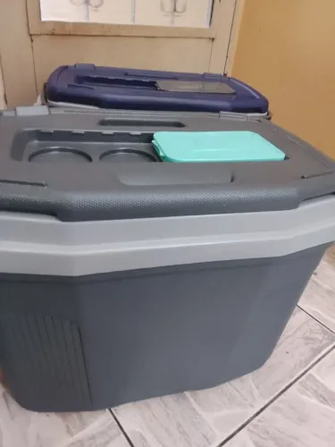2 Caixa térmica Termolar 32 litros semi nov,o valor é das duas juntas a