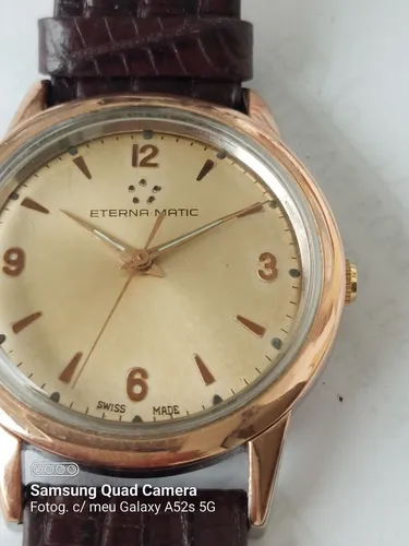 Relógio marca Eterna Matic modelo aço ouro