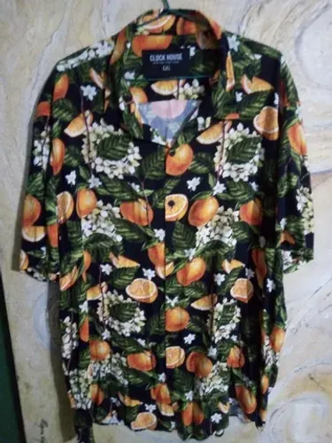 Linda camisa original Clock house TM GG estado de novo 