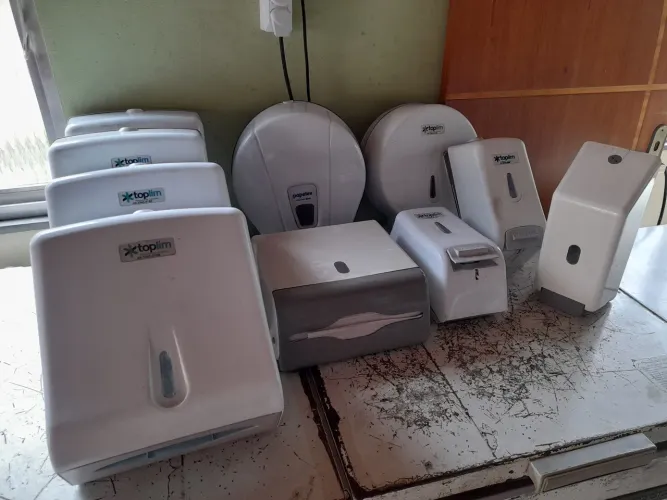 Kit de Dispensadores de Papel e Sabonete para Banheiro