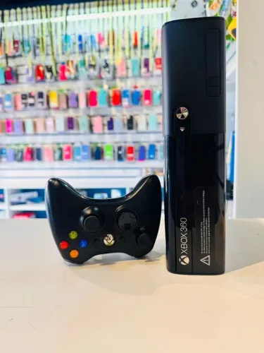 Xbox 360 - Super Slim - Entregamos - Loja física