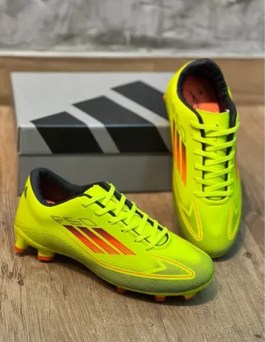 Chuteiras Adidas Futebol society