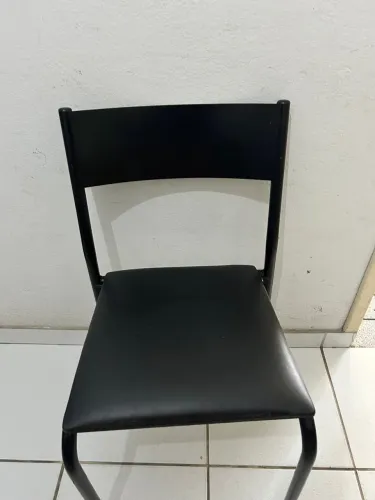 Cadeira empilhável Tok & Stok